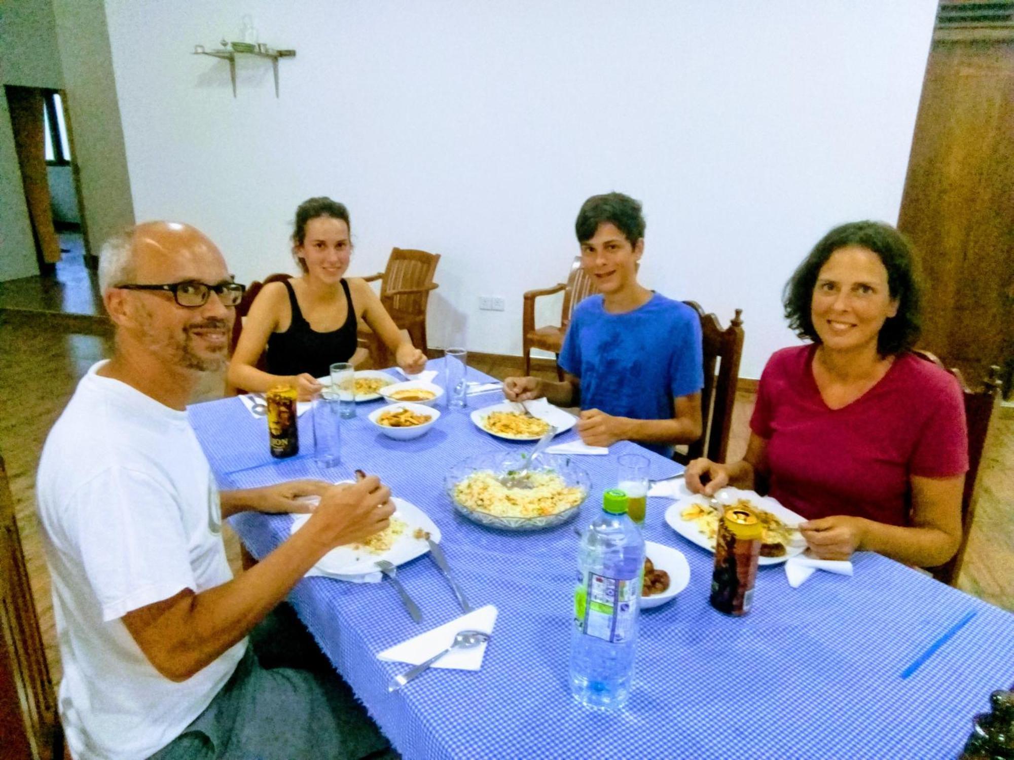 Siyapath Holiday Resort Polonnaruva Kültér fotó