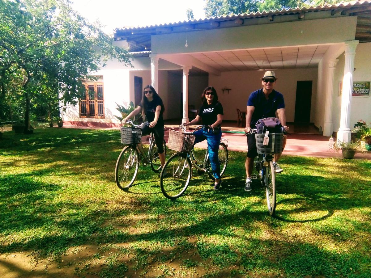 Siyapath Holiday Resort Polonnaruva Kültér fotó